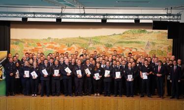 Ehrenmedaillenverleih an ehrenamtliche Feuerwehrleute der Verbandsgemeinde Alzey-Land für ihren vorbildlichen Einsatz während der Flutkatastrophe im Ahrtal