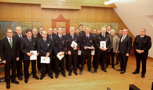 Anerkennung für langjährigen Dienst in der Feuerwehr
