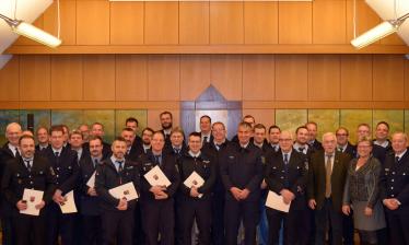 Feuerwehrmänner der VG Alzey-Land geehrt